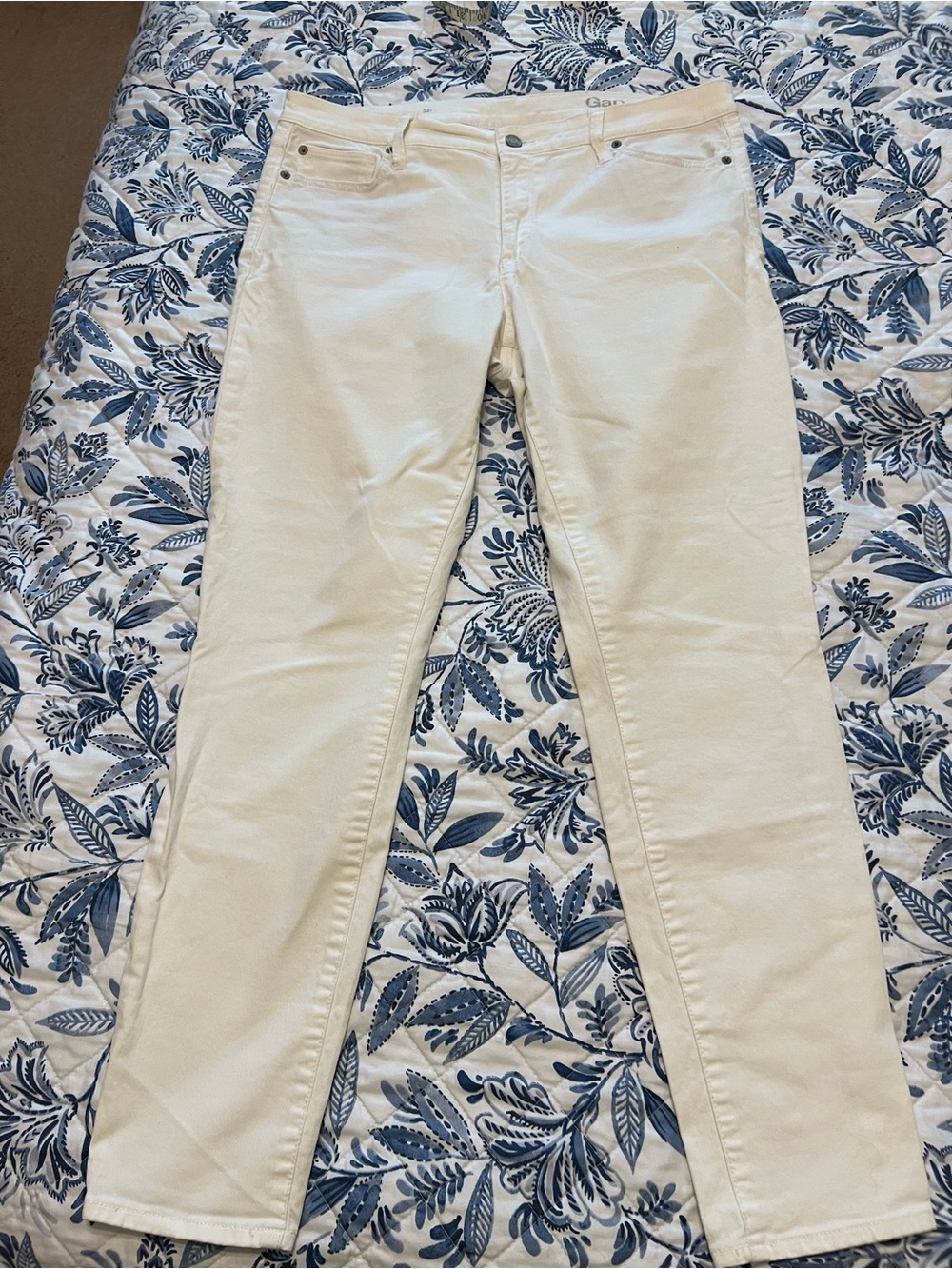 GAP White Skinny Jeans
